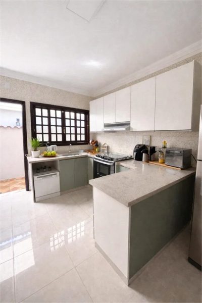 Casa, 4 quartos, 210 m² - Foto 2