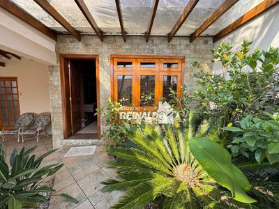 Casa, 3 quartos, 169 m² - Foto 1