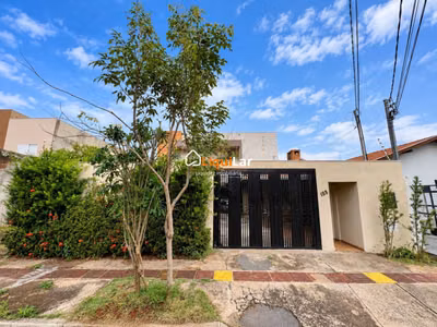 Sobrado, 3 quartos, 242 m² - Foto 1