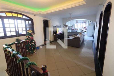 Casa, 5 quartos, 300 m² - Foto 1
