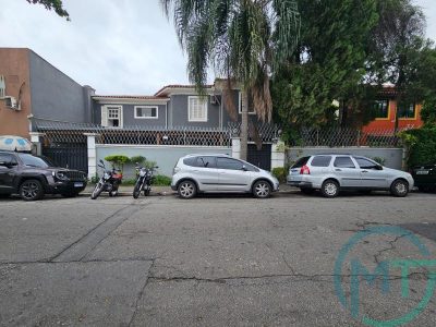Casa, 4 quartos, 258 m² - Foto 1