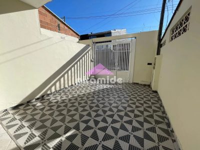 Casa, 3 quartos, 220 m² - Foto 2