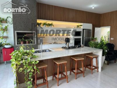 Casa, 4 quartos, 226 m² - Foto 4