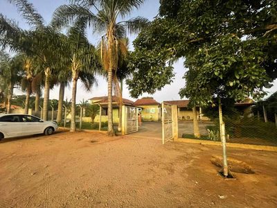Chácara, 3 quartos, 2200 m² - Foto 2