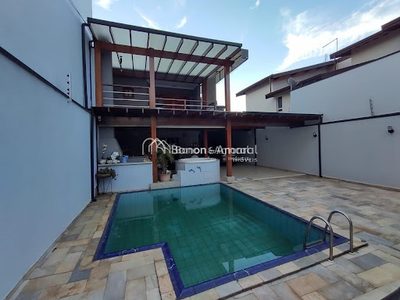 Casa, 4 quartos, 407 m² - Foto 1