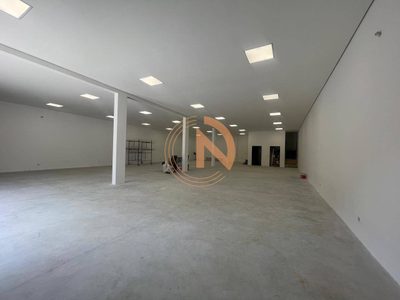Loja-Salão, 750 m² - Foto 1