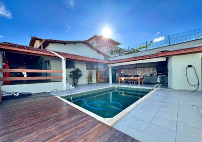 Casa, 3 quartos, 227 m² - Foto 1