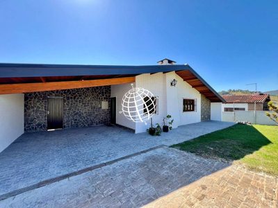 Casa, 5 quartos, 334 m² - Foto 1