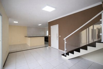 Casa, 4 quartos, 353 m² - Foto 2