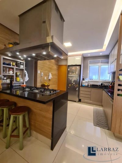Apartamento, 3 quartos, 172 m² - Foto 1