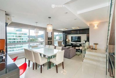 Cobertura, 3 quartos, 196 m² - Foto 2