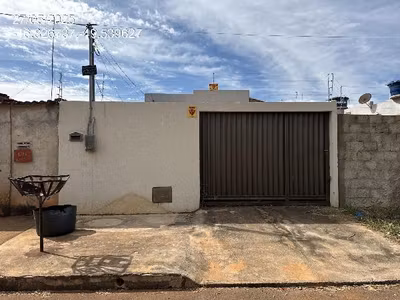 Casa, 2 quartos, 180 m² - Foto 1