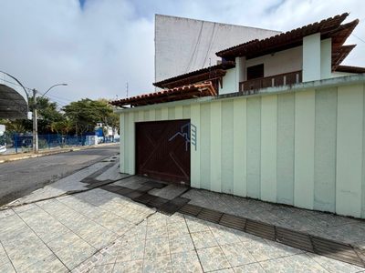 Casa, 3 quartos, 231 m² - Foto 3