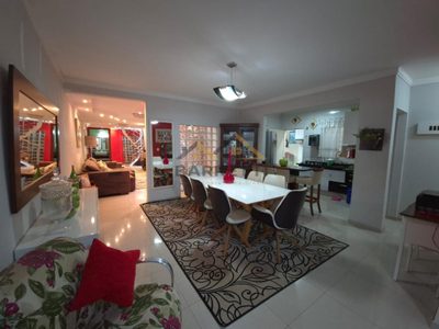 Sobrado, 3 quartos, 280 m² - Foto 2