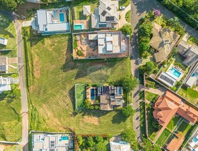 Loteamento e Condomínio, 810 m² - Foto 1