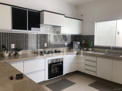 Casa, 3 quartos, 127 m² - Foto 2