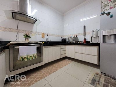 Casa, 4 quartos, 175 m² - Foto 4