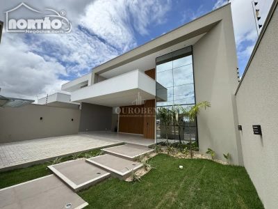 Casa, 4 quartos, 225 m² - Foto 1