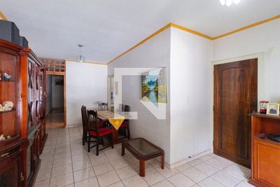 Casa, 3 quartos, 223 m² - Foto 2