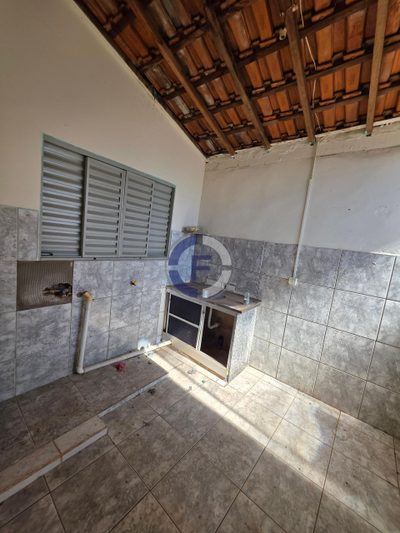 Casa, 3 quartos, 200 m² - Foto 2