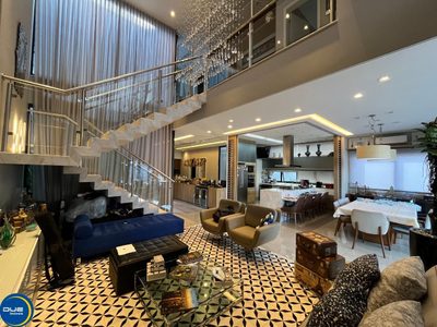Sobrado, 4 quartos, 333 m² - Foto 1