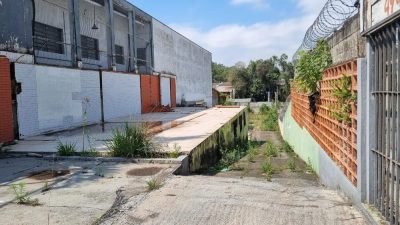 Loteamento e Condomínio, 975 m² - Foto 1