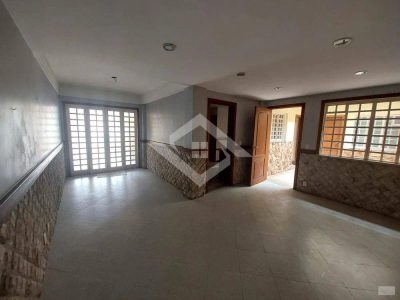 Casa, 5 quartos, 200 m² - Foto 1