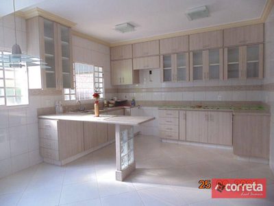 Casa, 7 quartos, 300 m² - Foto 4