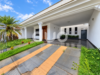 Casa, 4 quartos, 285 m² - Foto 1