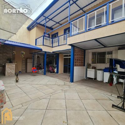 Casa, 6 quartos, 200 m² - Foto 5