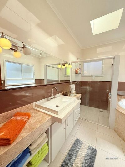 Sobrado, 4 quartos, 338 m² - Foto 2