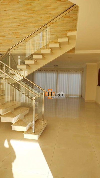 Sobrado, 3 quartos, 309 m² - Foto 2