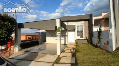 Casa, 5 quartos, 143 m² - Foto 1
