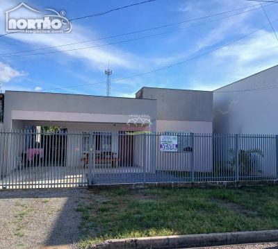 Casa, 3 quartos, 90 m² - Foto 1