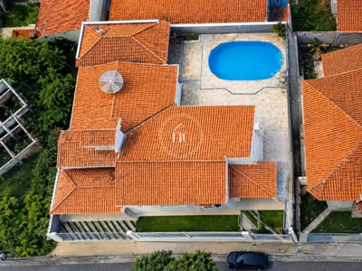 Casa, 4 quartos, 260 m² - Foto 1