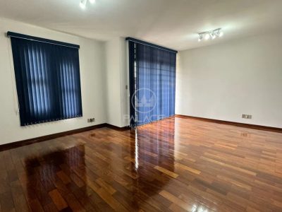 Casa, 3 quartos, 257 m² - Foto 1