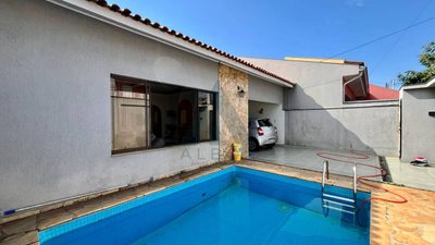 Casa, 3 quartos, 199 m² - Foto 1