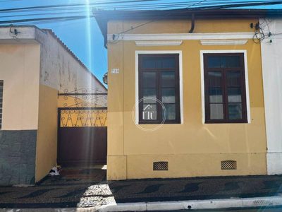 Casa, 3 quartos, 178 m² - Foto 1