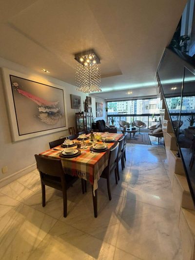 Cobertura, 3 quartos, 206 m² - Foto 2