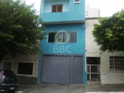 Sobrado, 3 quartos, 240 m² - Foto 1