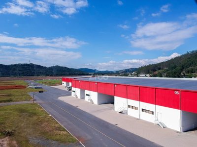 Depósito-Galpão, 3300 m² - Foto 1