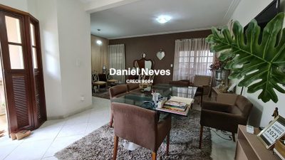 Casa, 4 quartos, 212 m² - Foto 1