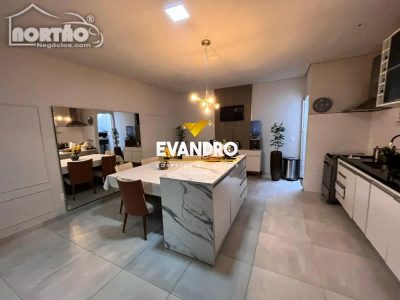 Casa, 2 quartos, 80 m² - Foto 1