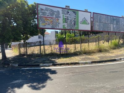 Loteamento e Condomínio, 725 m² - Foto 2