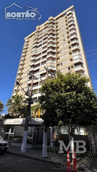 Casa, 3 quartos, 254 m² - Foto 1