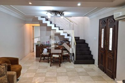 Casa, 4 quartos, 240 m² - Foto 1