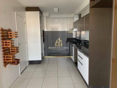Apartamento, 4 quartos, 216 m² - Foto 2