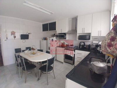 Sobrado, 3 quartos, 211 m² - Foto 3