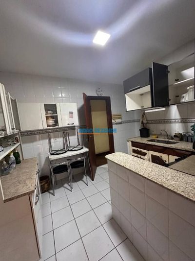 Casa, 6 quartos, 172 m² - Foto 4