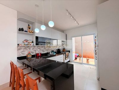Casa de Condomínio, 4 quartos - Foto 1